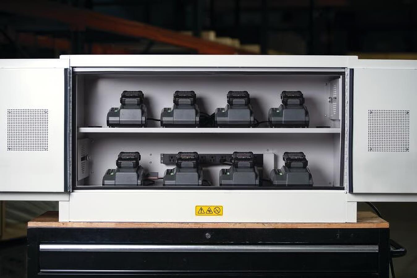 justrite-231703-lithium-ion-battery-charging-cabinet-4kwh-tecr-2-doors-manual-close-10